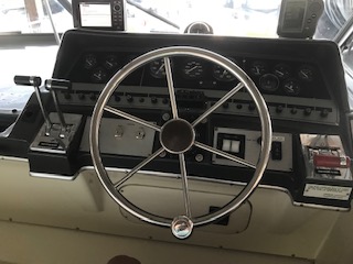 1986 Cruisers 3360 Esprit