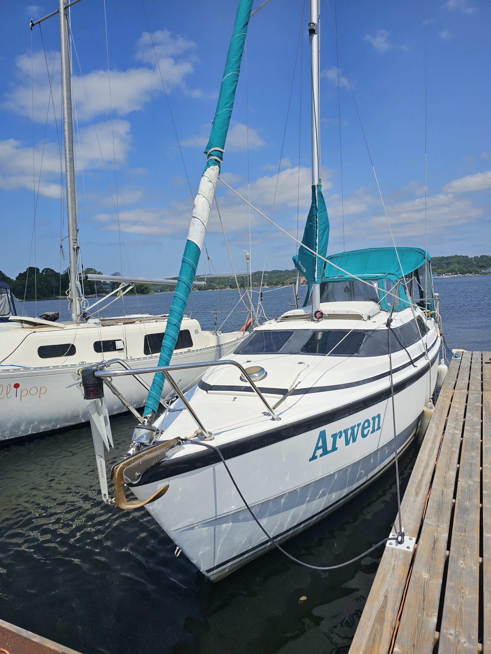 2001 MacGregor 26X Sloop