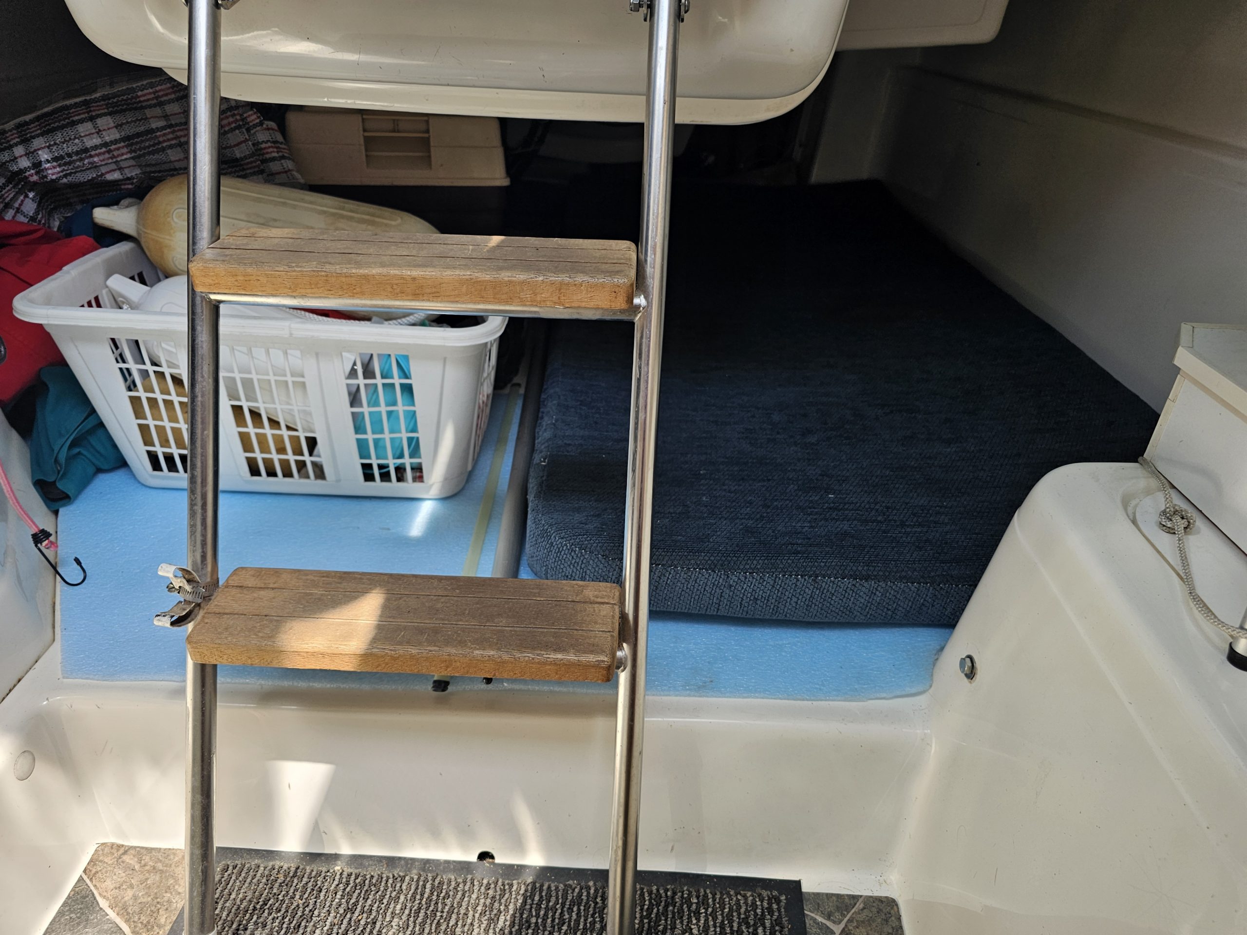 2001 MacGregor 26X Sloop