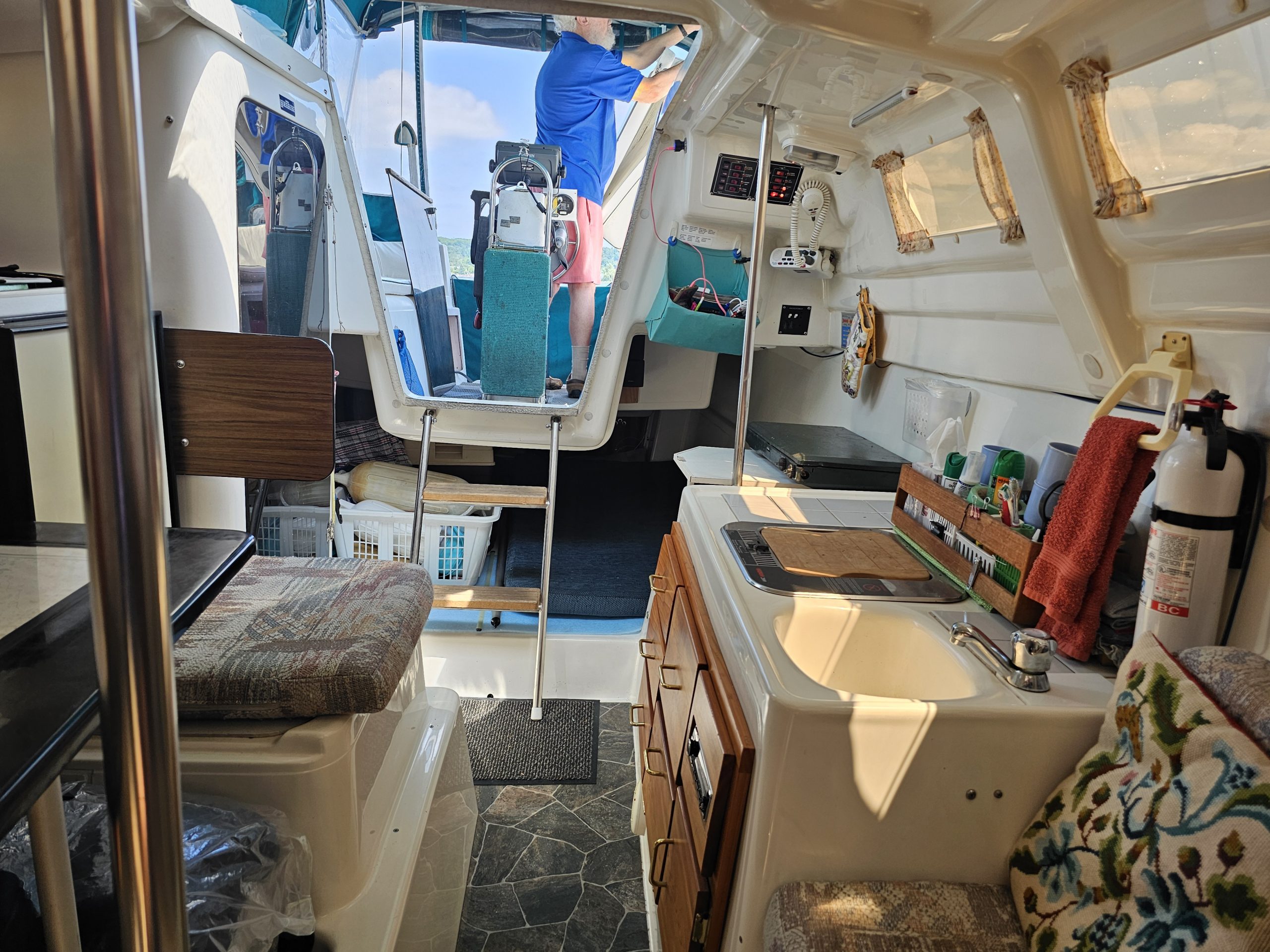 2001 MacGregor 26X Sloop