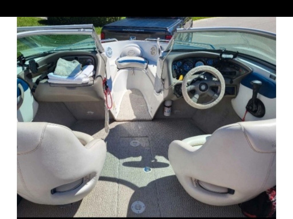 2002 Crownline 19 Bowrider
