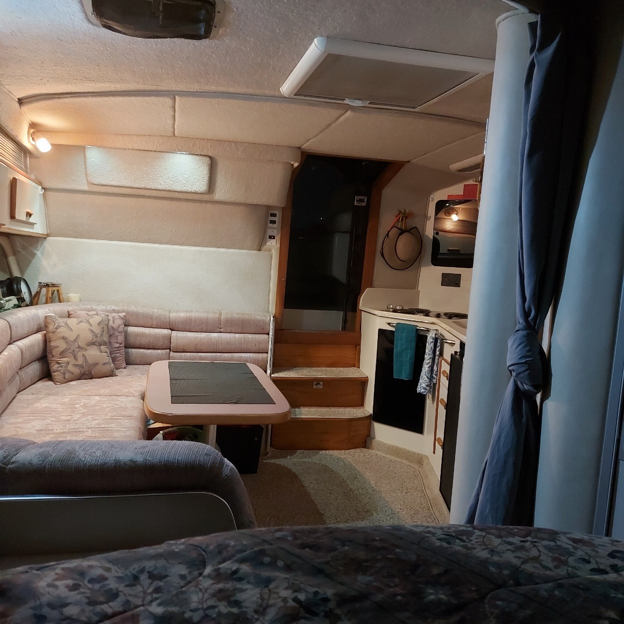 1990 Sea Ray 350 Express