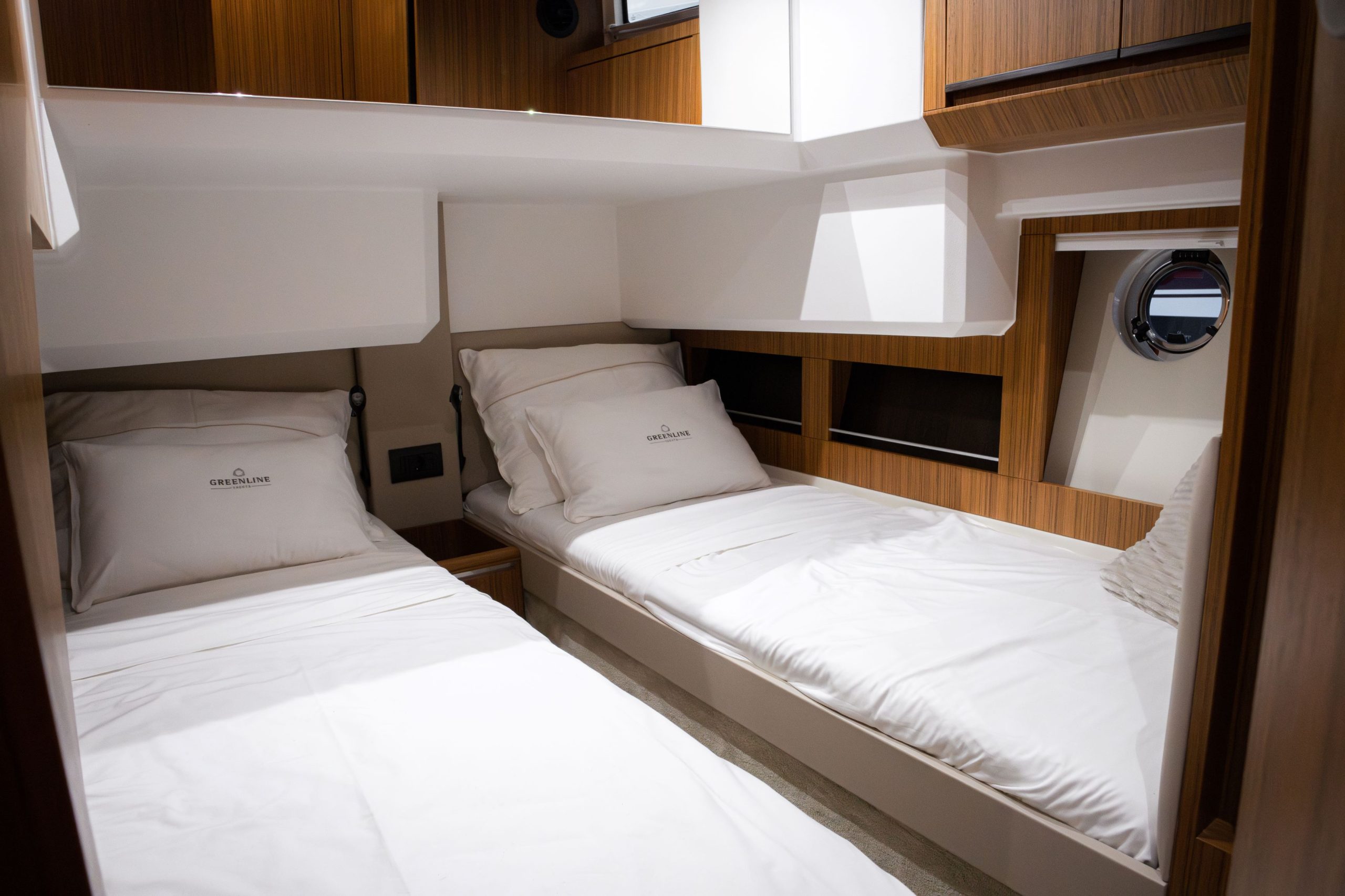 GREENLINE 42 “NEW MODEL 2026 COMING SOON!”