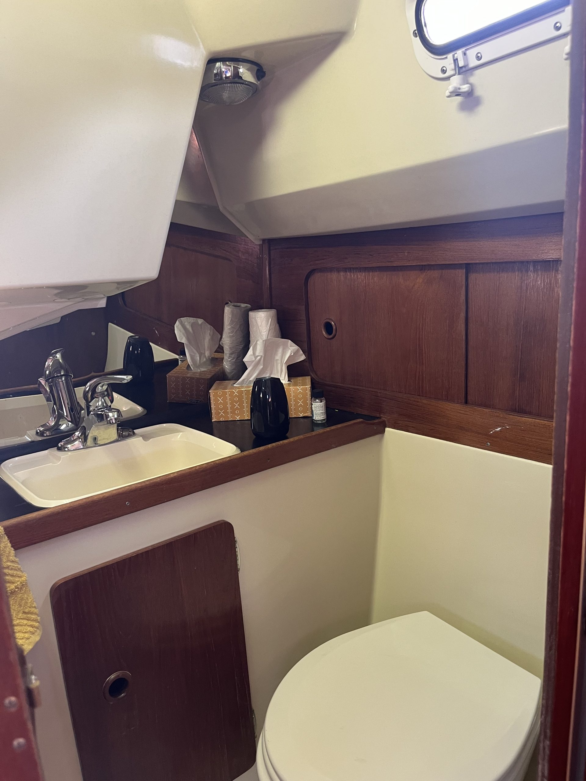 1987 Mirage 32 Sloop