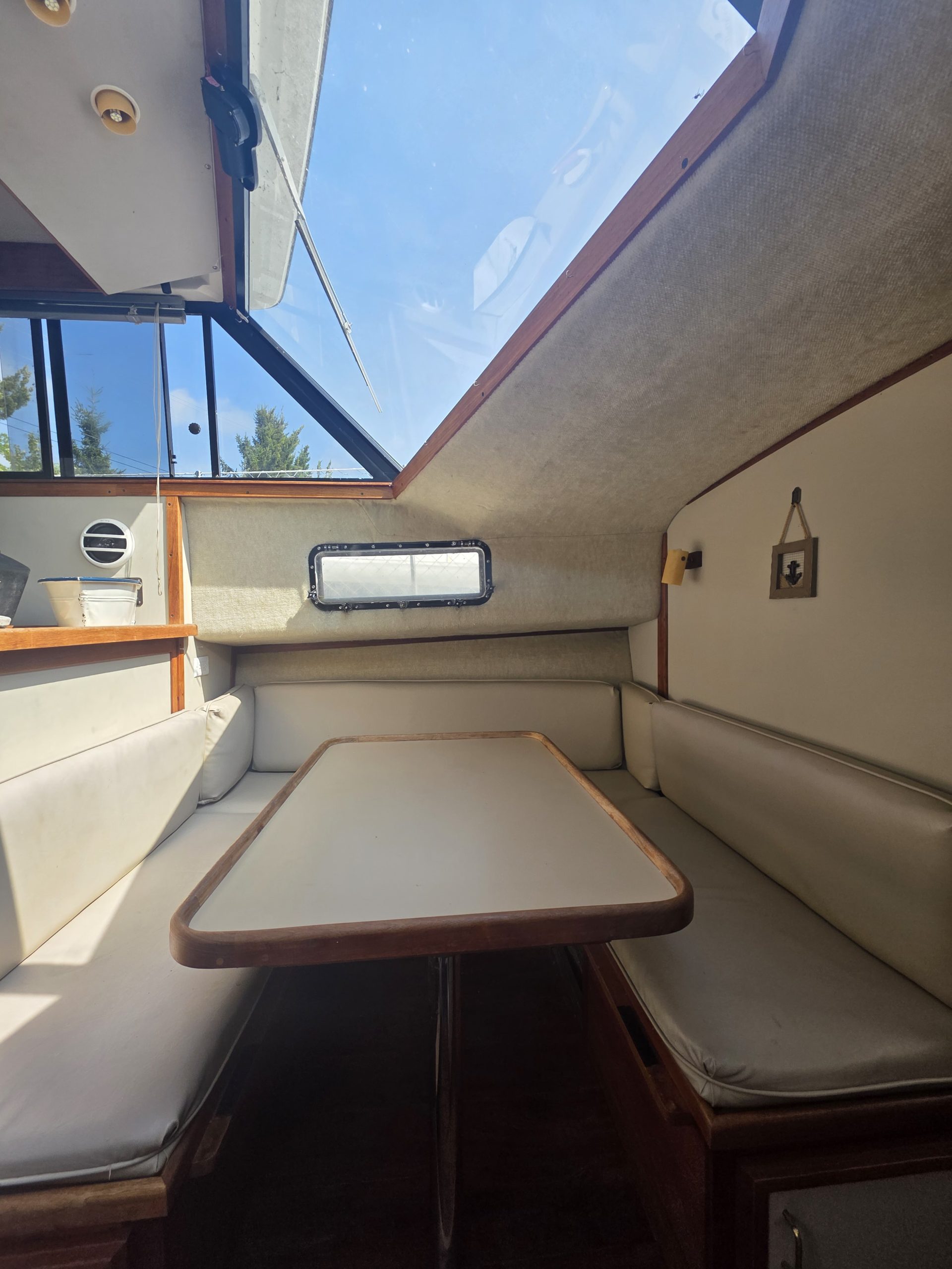 1987 Carver 3607