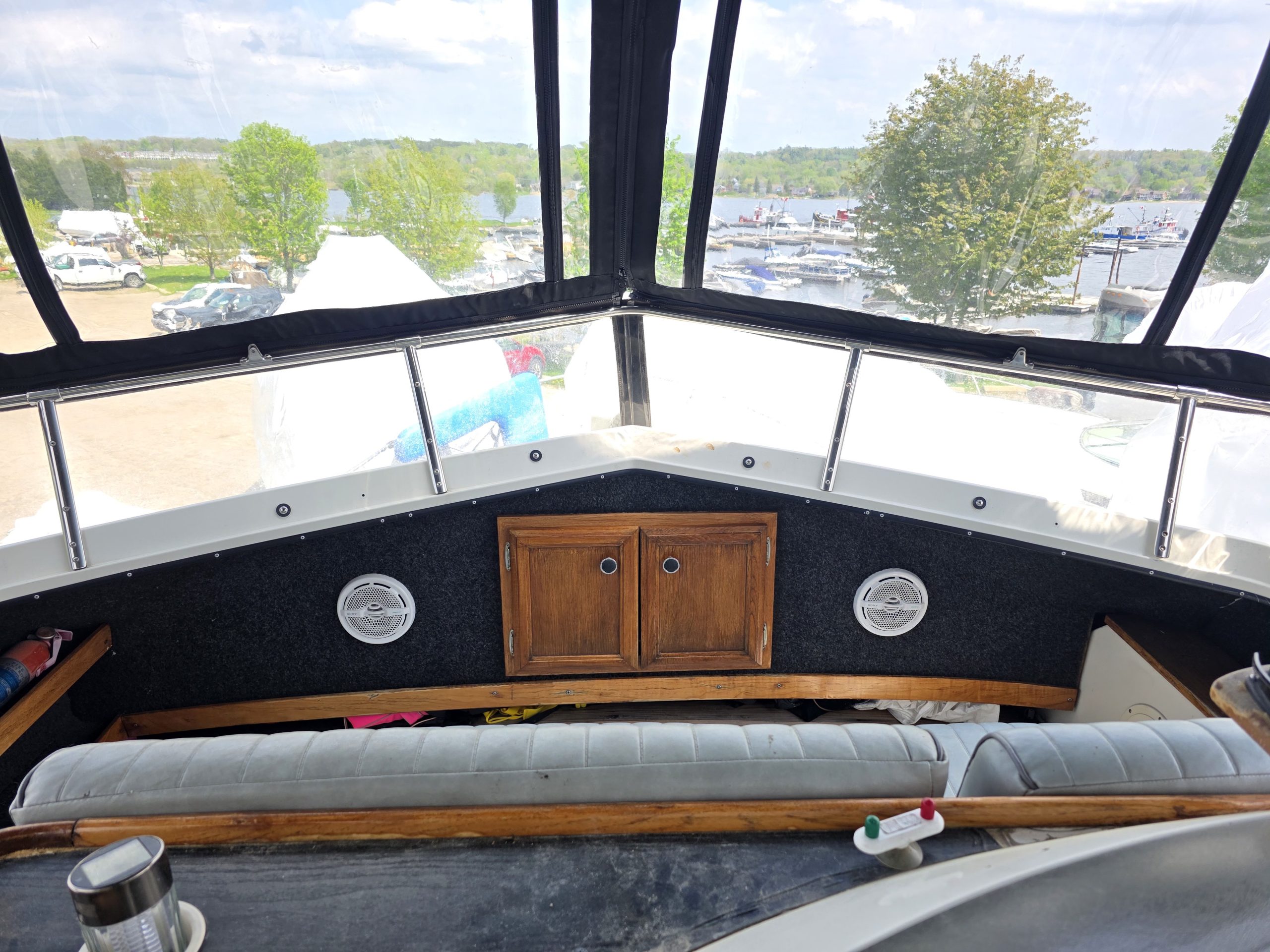 1987 Carver 3607