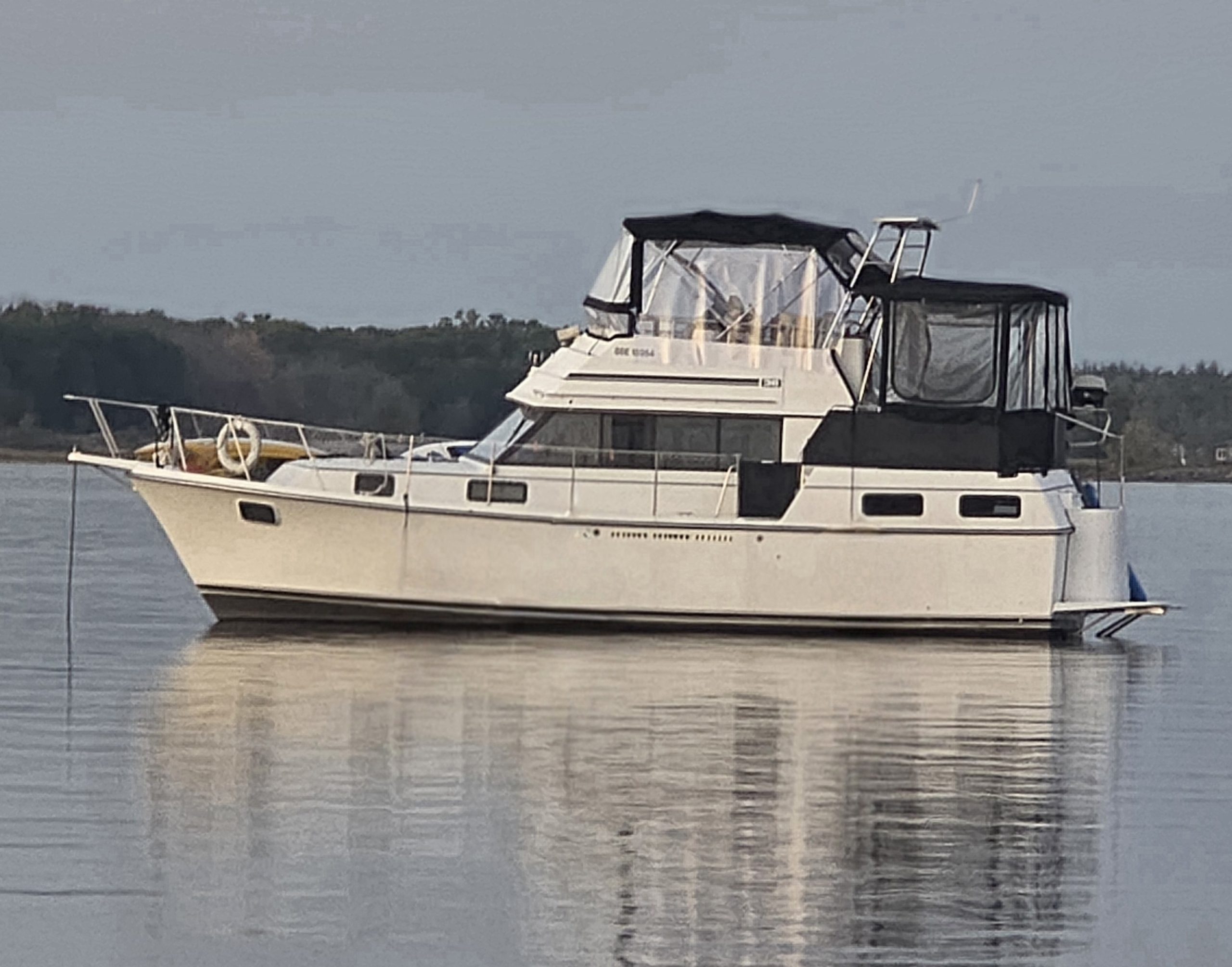 1987 Carver 3607