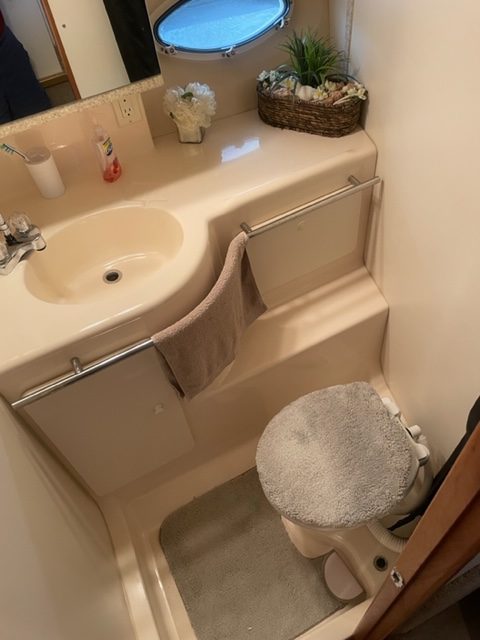 1999 Silverton 322 MY