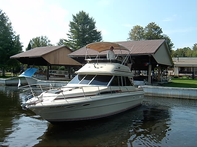 1983 Sea Ray 340 Sedan Bridge