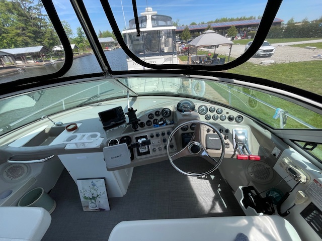 2000 Carver 350 Mariner