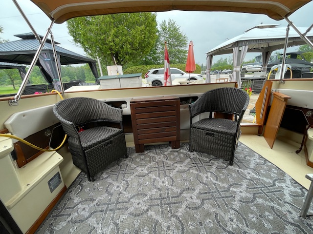 1983 Sea Ray 340 Sedan Bridge
