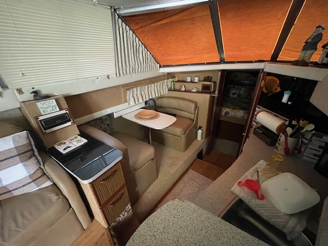 1983 Sea Ray 340 Sedan Bridge