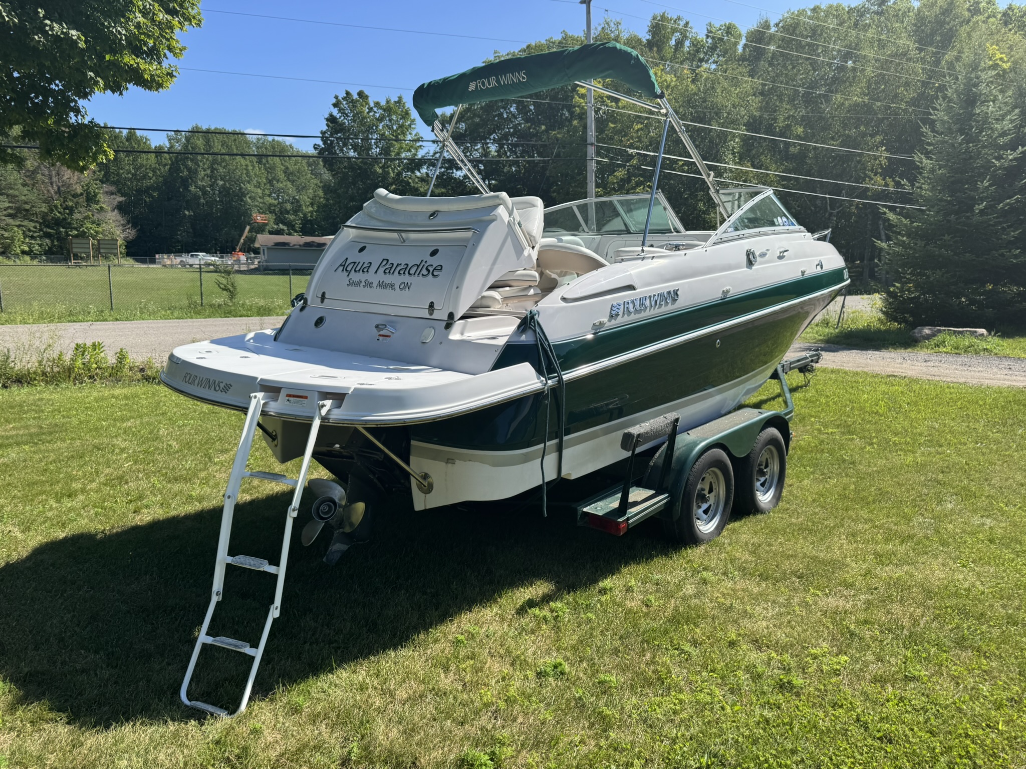 2007 Four Winns Sundowner 215