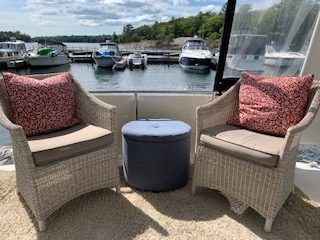 1995 Carver 390 Aft Cabin
